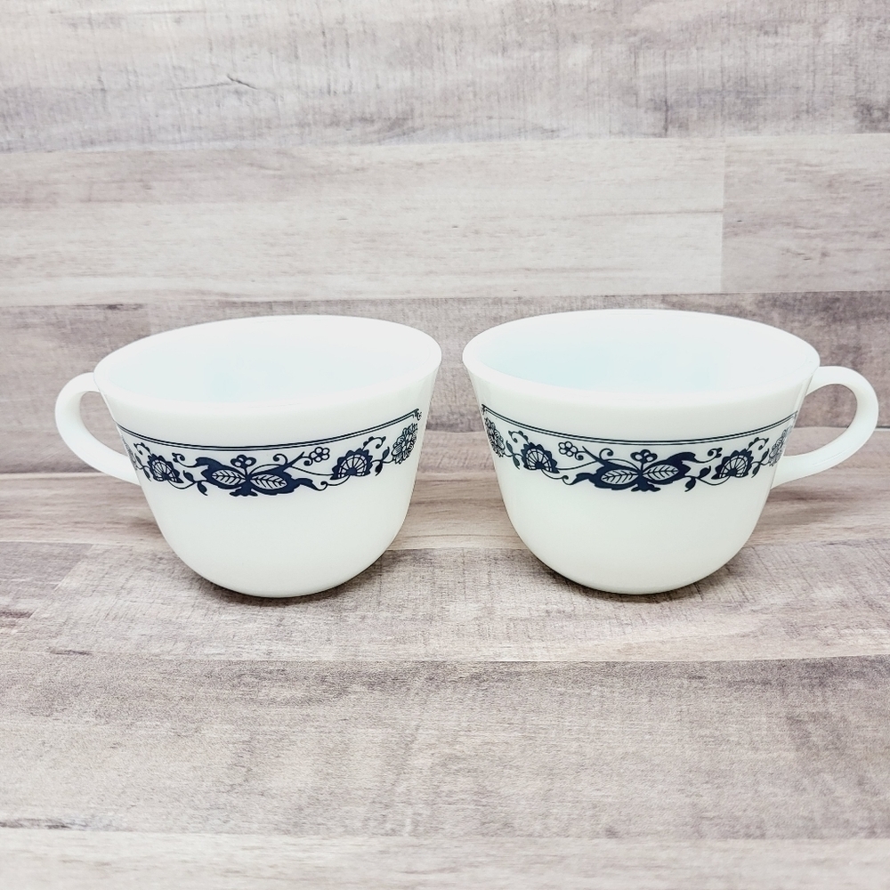 Pyrex Corning Blue Onion Milk‎ Glass Tea Cup Coffee